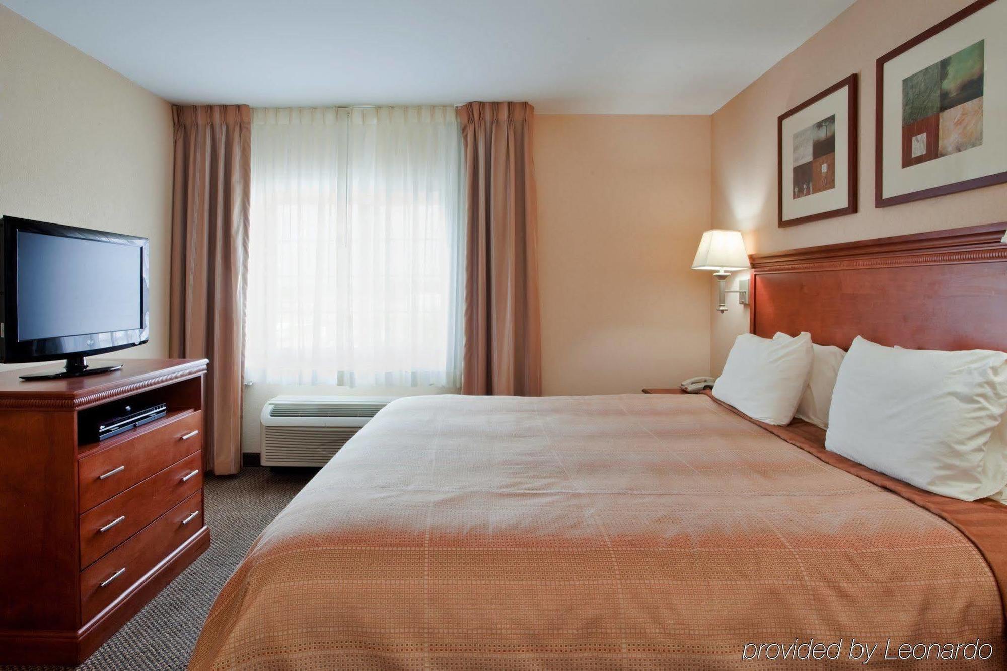Candlewood Suites Norfolk Airport By Ihg Room photo